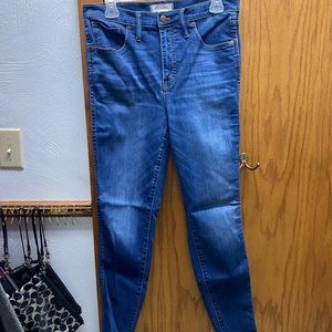 Madewell 10” high rise skinny 30T.